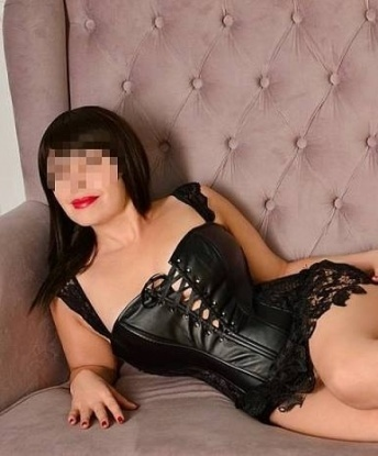Нина, 38